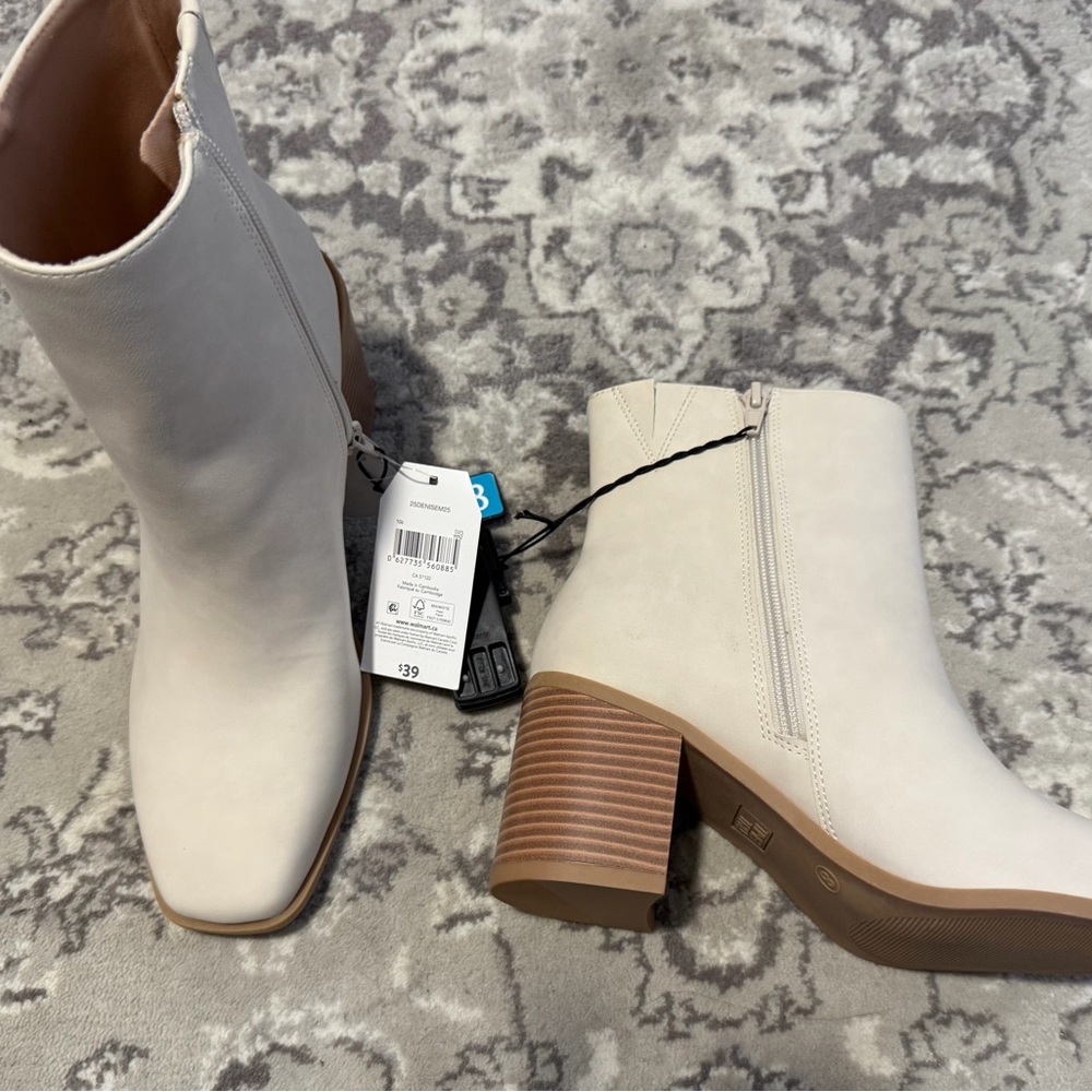 🩷Elegant Cream Ankle Boots